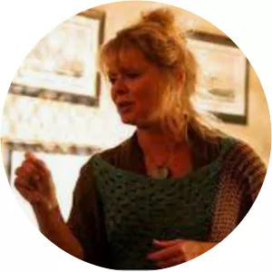 Sue Mac Millan - Author