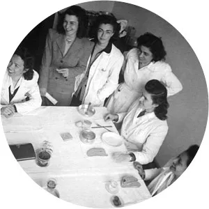 Suha Pamir - Feza Gürsey's wife