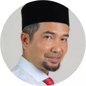 Sulaiman Sulong - Politician