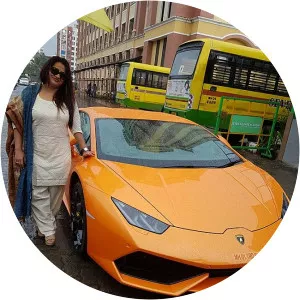 Suman Mehta - Narendra Mehta's wife