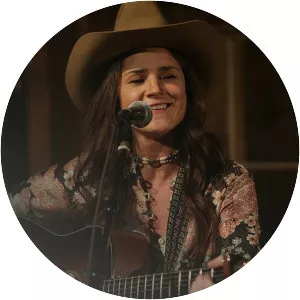 Summer Dean - Singer