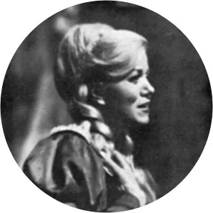 Suna Korat - Turkish opera singer