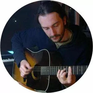 Sunay Özgür - Musician