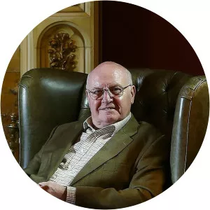 Sunday Clubwith John Bennett - TV program