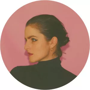 Surgeons Girl - Musical artist