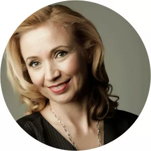 Susanne Chishti - Author