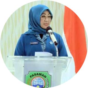 Susi Andam Dewi photograph