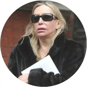 Suzanna McQuiston - Emma Thynn, Viscountess Weymouth's mother