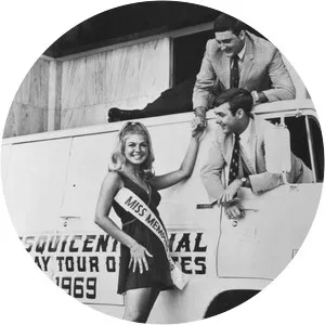 Suzanne Dennie Shore photograph