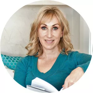 Suzi McAlpine - Author