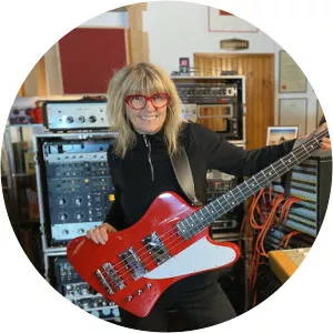 Suzy Starlite Musician - Musician