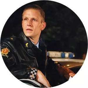 Svarte penger, hvite løgner2004