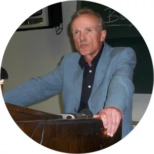 Sven Güldenpfennig - Author