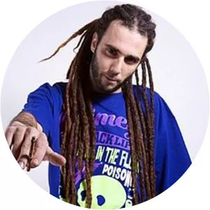 Swan Fyahbwoy - Singer