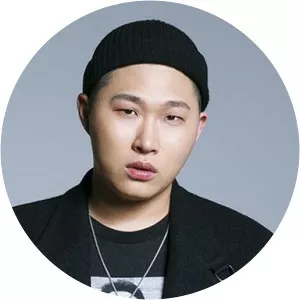 Swings  - South Korean musical artist