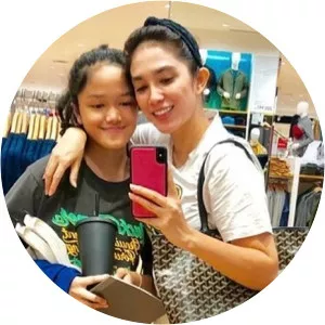 syafa al zahra - Ussy Sulistiawaty's daughter