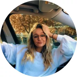 Sydney Pitt - Doug Pitt's daughter