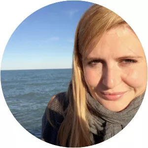 Sylvia Borges - Director