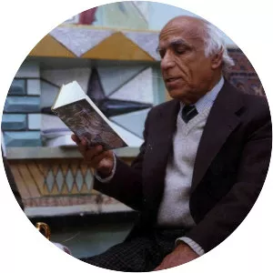 Taj Esfahani - Singer