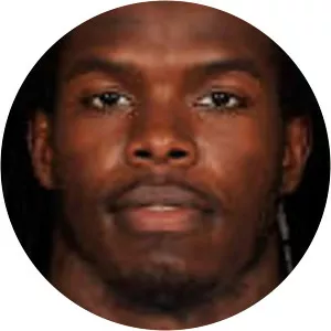 Taj Jones - American football linebacker