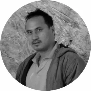 Tam Van Tran - Artist