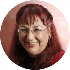 Tamar Alexander - Writer