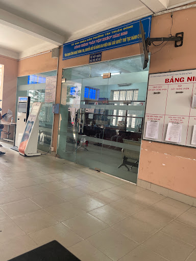 Tan Thuan Dong Ward People's Committee