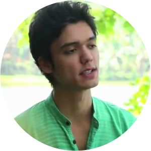 Tao Issaro photograph