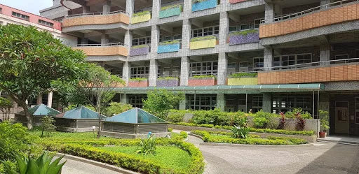 Taoyuanshiluzhuqushanjiao Elementary School - Elementary school in Taoyuan City, Taiwan