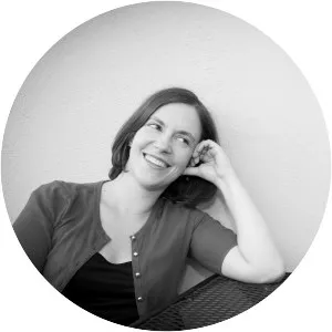 Tara Dairman photograph