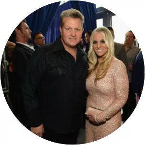 Tara LeVox - Gary LeVox's wife