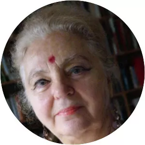 Tara Michaël - Translator