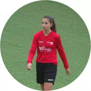 Tara te Wierik - Football player