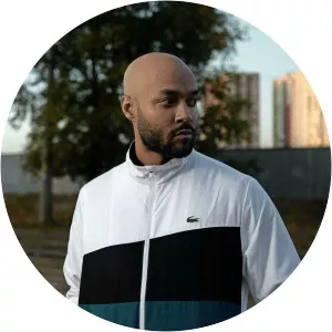 Tarek Ebéné Musician