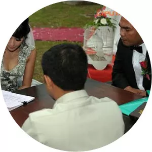 Taufiq Rizki - Sharena's ex-husband