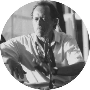 Taumbu - Musical artist