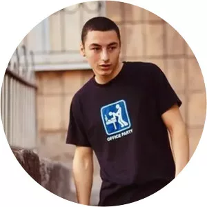 Тбили - Musical artist