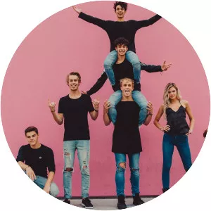 Team 10 - Musical group