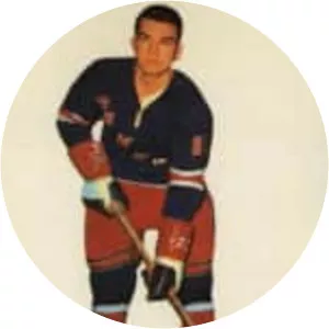 Ted Hampson - Ice hockey centre