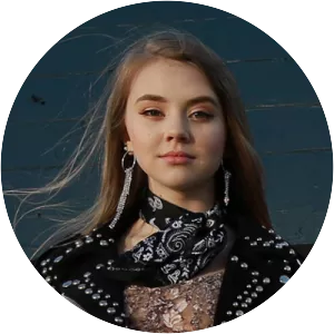 Tegan Marie - Singer