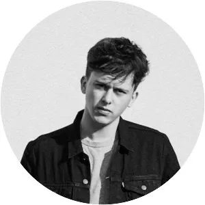 Ten Tonnes - Musical artist