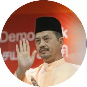 Tengku Zulpuri Shah Raja Puji - Politician