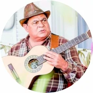 Téo Azevedo - Musical artist