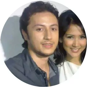 Terry Mohamad Fath Riedlbauer - Tika Putri's husband