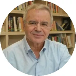 Tevfik Yener - Neşe Karaböcek's husband