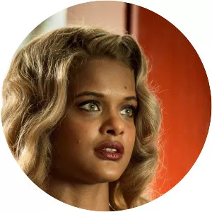 Thainá Duarte - Actress