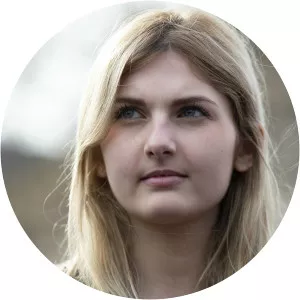 Thaïs d'Escufon - YouTuber