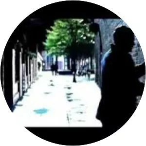 The Alley Of The Kiss