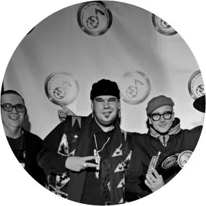 the cody blackbird band - Singer