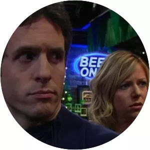 The Gang Finds a Dead Guy - It's Always Sunny in Philadelphia: Season 1, Episode 6